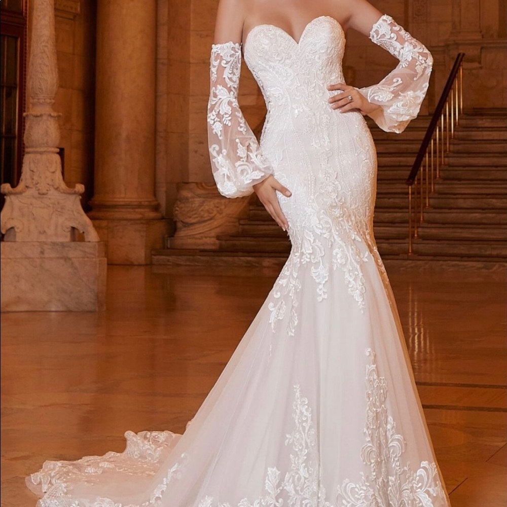 Morilee wedding dress, size 8, not altered, never worn